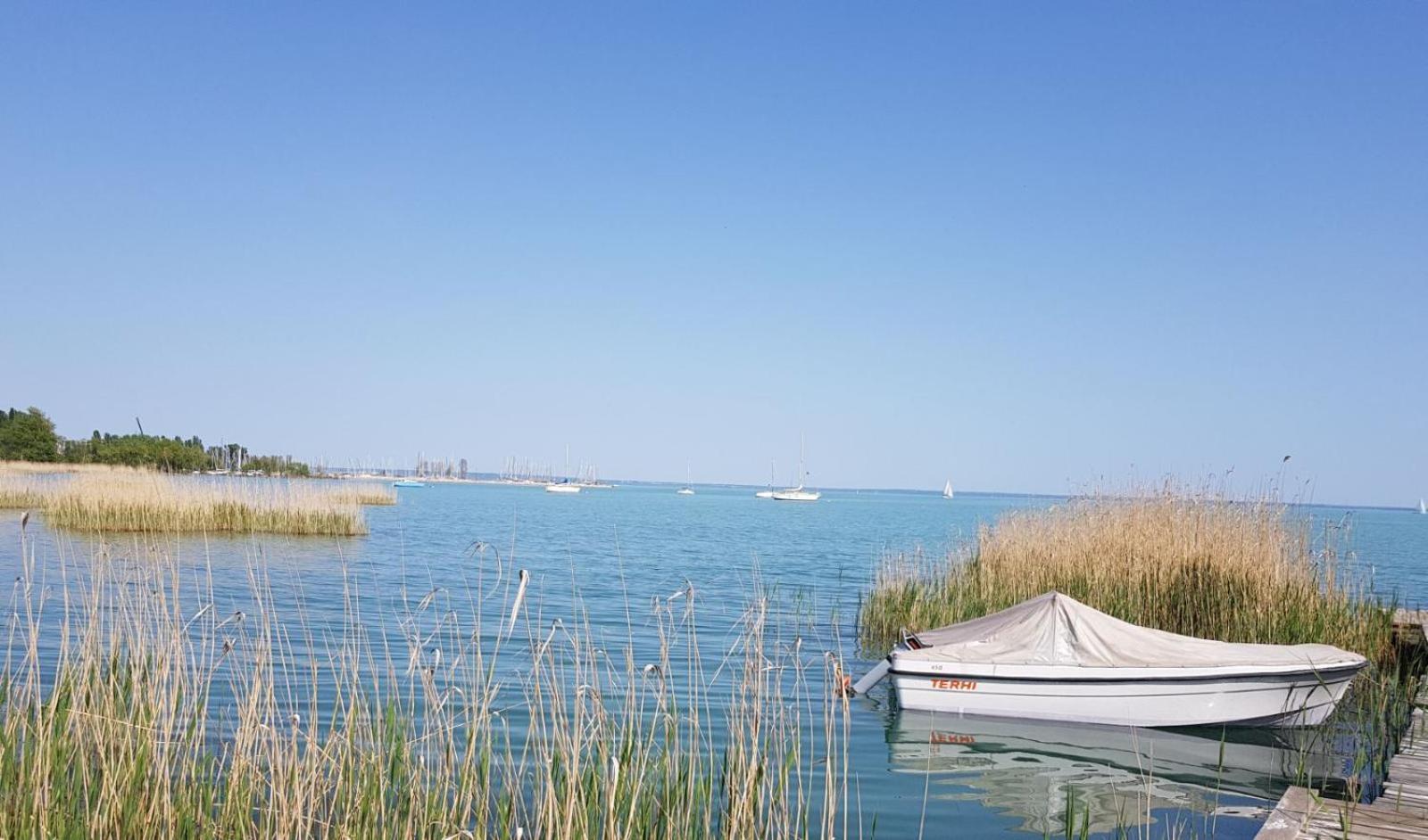 Coastline Balaton Apartment Alsóörs Esterno foto